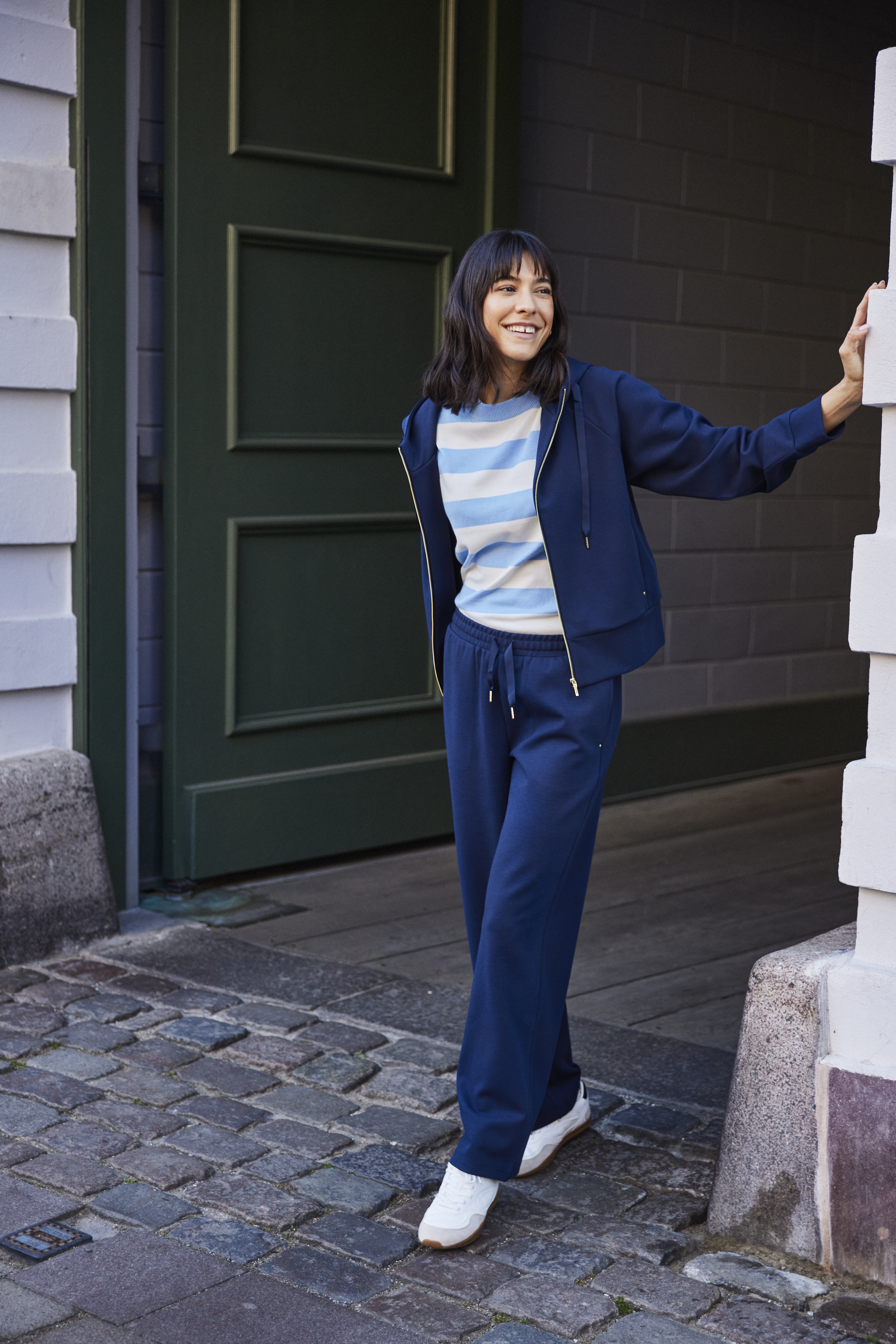 FRANSA PRIYA BUKS BLÅ