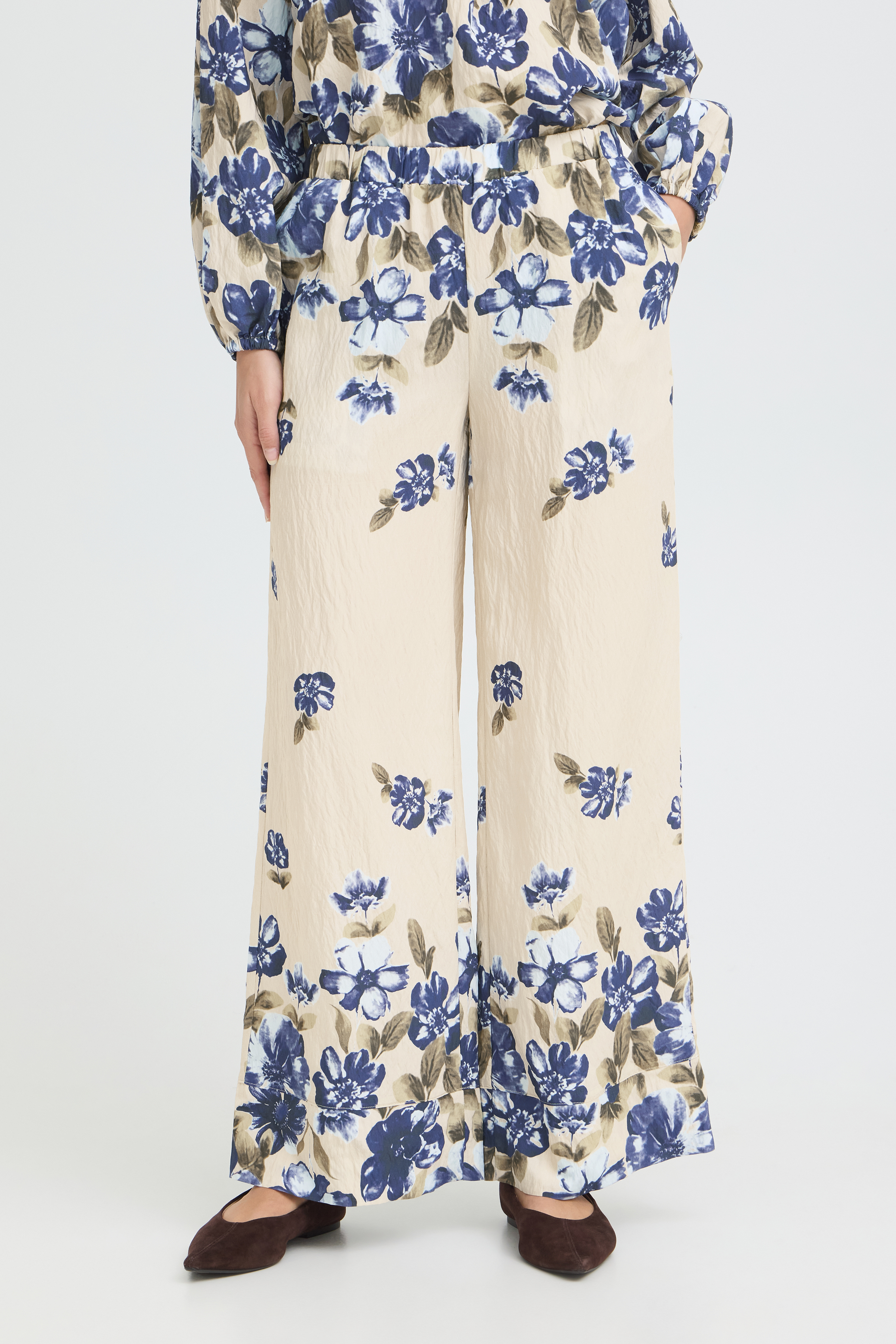 FRANSA FRCARRIE BUKS SAND M. BLOMST