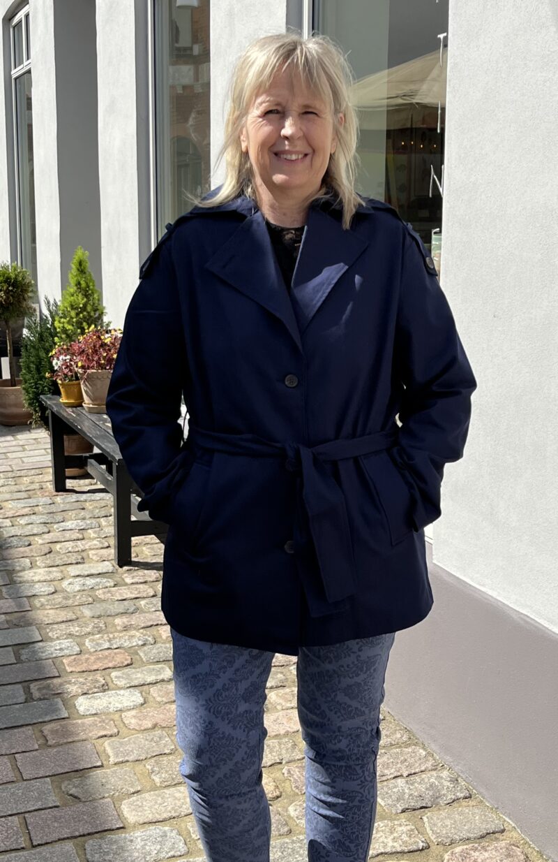 FRNINA NAVY JAKKE Jakke