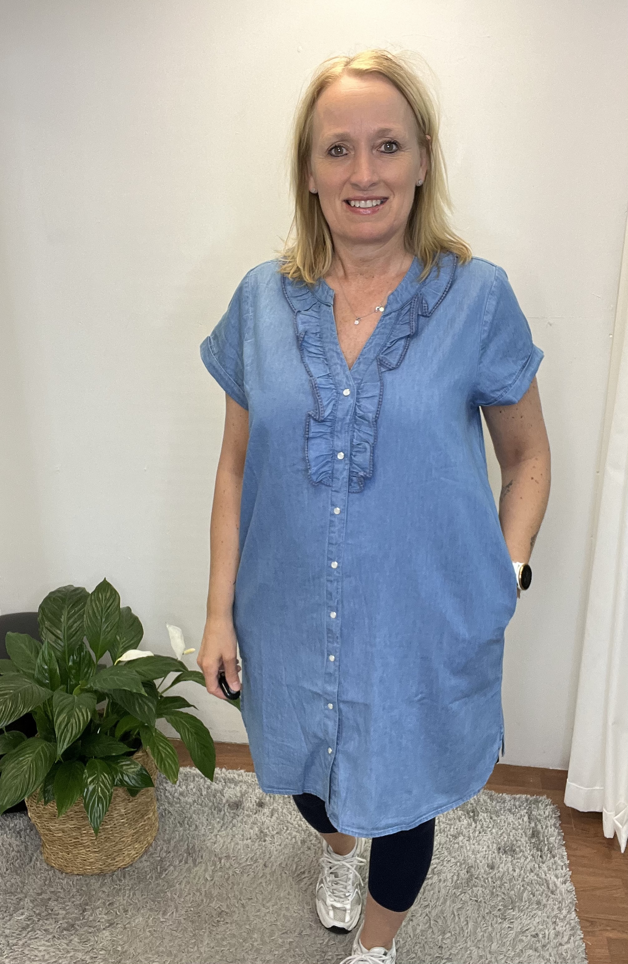 NECIA JEANS BLÅ Tunika