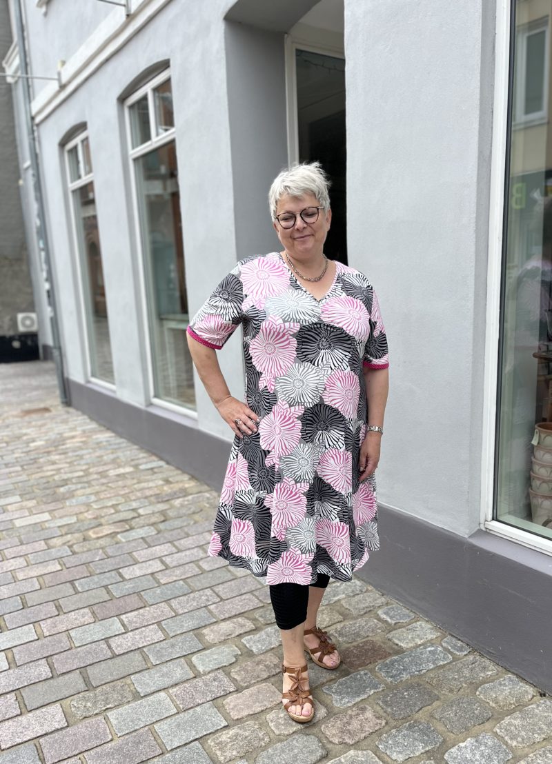PINK GRÅ Kjole